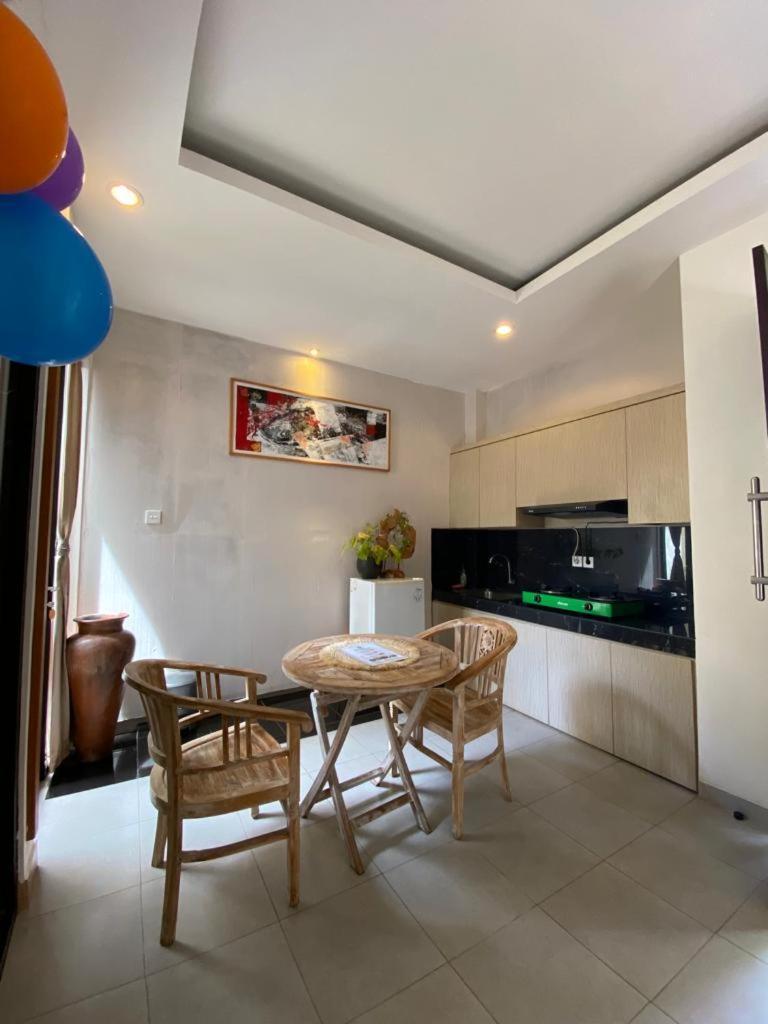 ג'ימבאראן Muaya Villa חדר תמונה